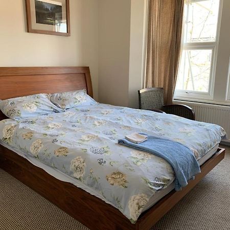 Sunny Ensuite Room And Annex Near Tottenham Stadium London Exterior foto