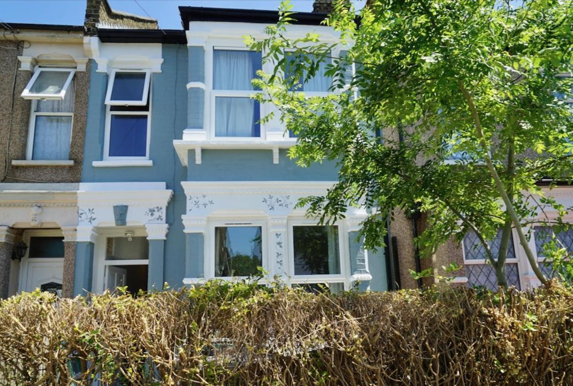 Sunny Ensuite Room And Annex Near Tottenham Stadium London Exterior foto
